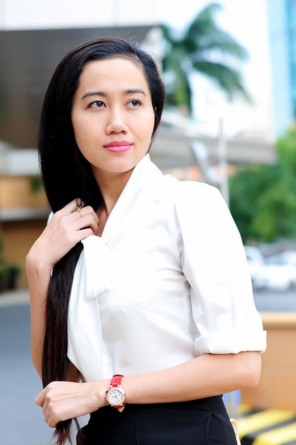 Sao Việt bị công an sờ gáy 